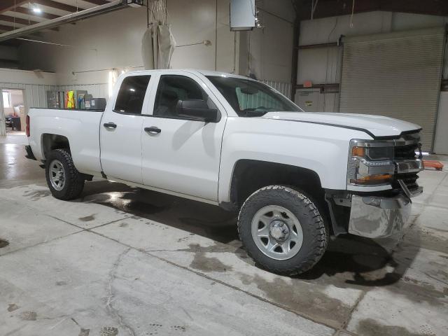 1GCVKNEH8HZ275991 - 2017 CHEVROLET SILVERADO K1500 WHITE photo 4