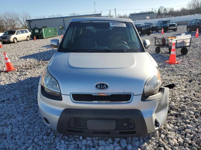 KNDJT2A28A7105837 - 2010 KIA SOUL + SILVER photo 5