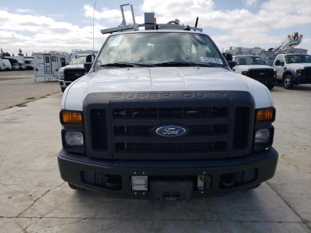 1FTWF30558EA26839 - 2008 FORD F350 SRW SUPER DUTY WHITE photo 5