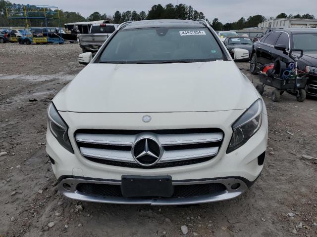 WDCTG4EB4HJ318620 - 2017 MERCEDES-BENZ GLA 250 WHITE photo 5