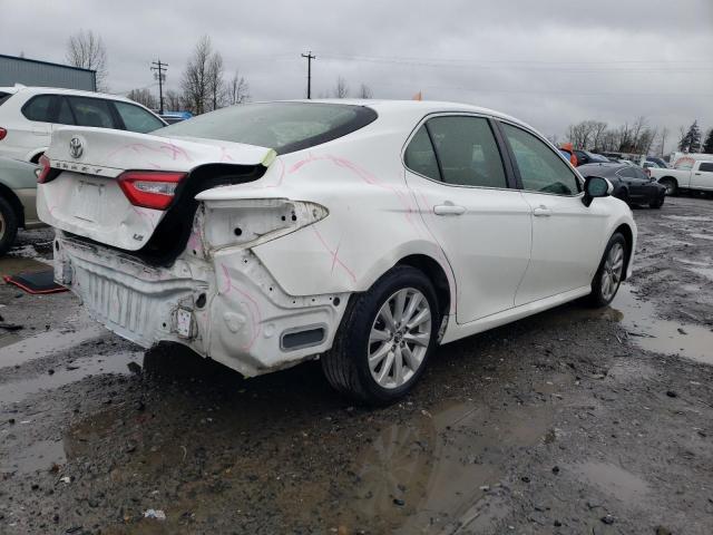 JTNB11HK3J3042580 - 2018 TOYOTA CAMRY L WHITE photo 3