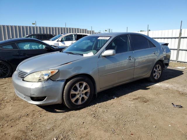 4T1BE30KX5U537824 - 2005 TOYOTA CAMRY LE SILVER photo 1