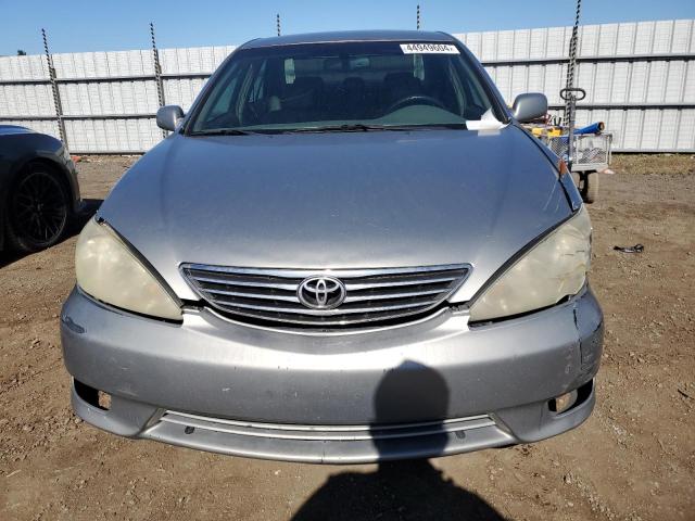 4T1BE30KX5U537824 - 2005 TOYOTA CAMRY LE SILVER photo 5
