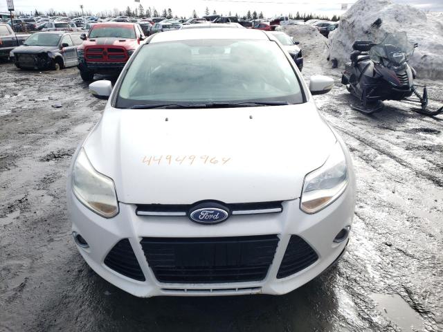 1FAHP3H25CL228428 - 2012 FORD FOCUS SEL WHITE photo 5