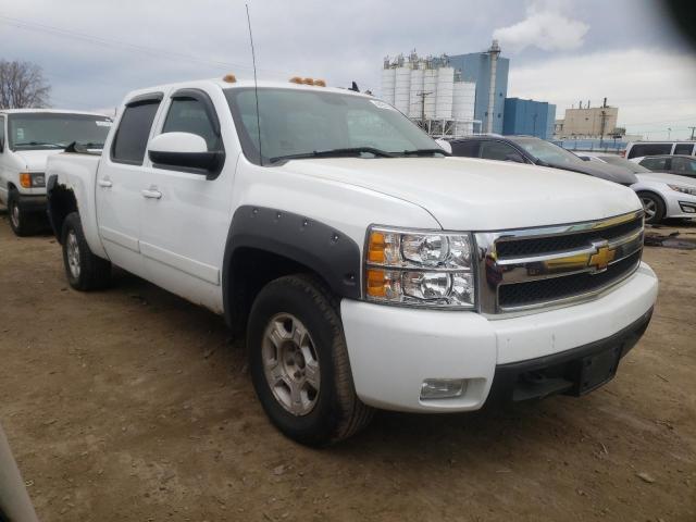 2GCEK13M871540795 - 2007 CHEVROLET SILVERADO K1500 CREW CAB WHITE photo 4