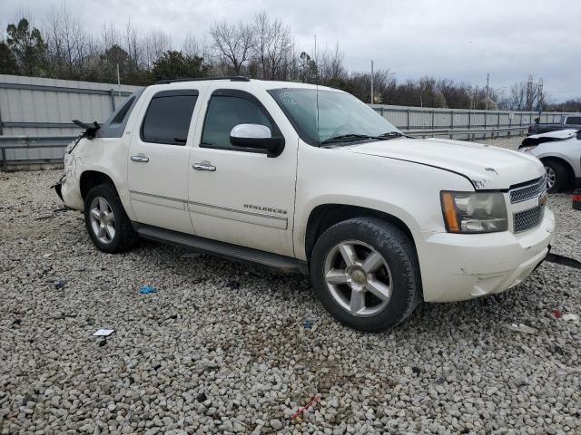 3GNNCGE03AG261724 - 2010 CHEVROLET AVALANCHE LTZ BEIGE photo 4