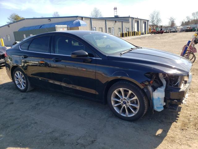 3FA6P0HD1HR268506 - 2017 FORD FUSION SE BLACK photo 4