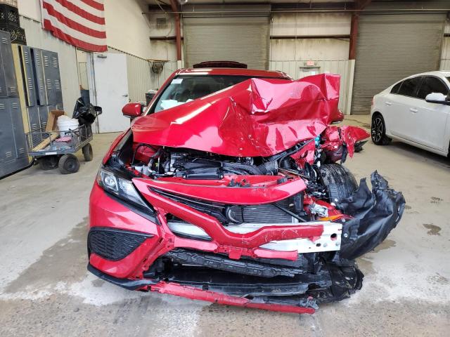 4T1G11AK4RU193546 - 2024 TOYOTA CAMRY SE NIGHT SHADE RED photo 5