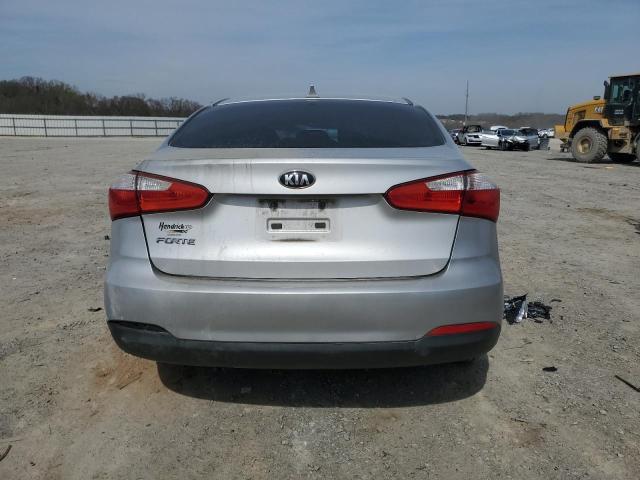 KNAFK4A67G5439530 - 2016 KIA FORTE LX SILVER photo 6