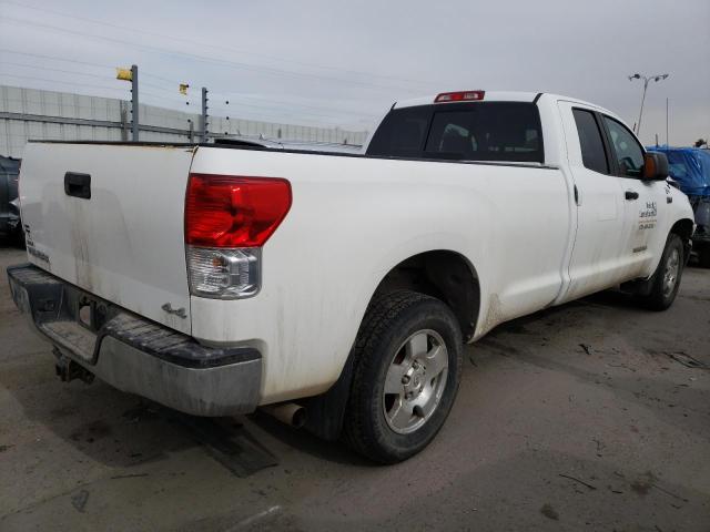 5TFCY5F10AX010975 - 2010 TOYOTA TUNDRA DOUBLE CAB SR5 WHITE photo 3