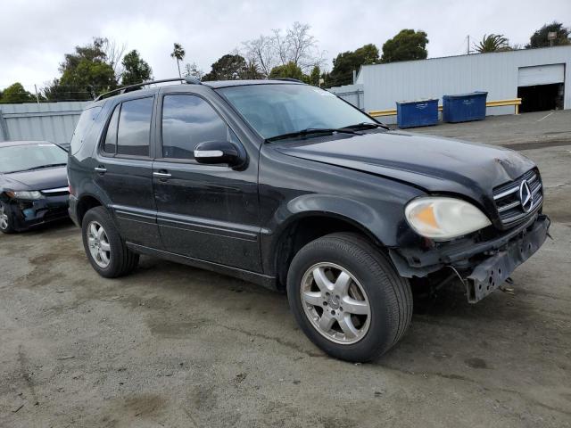 4JGAB75E54A466935 - 2004 MERCEDES-BENZ ML 500 BLACK photo 4