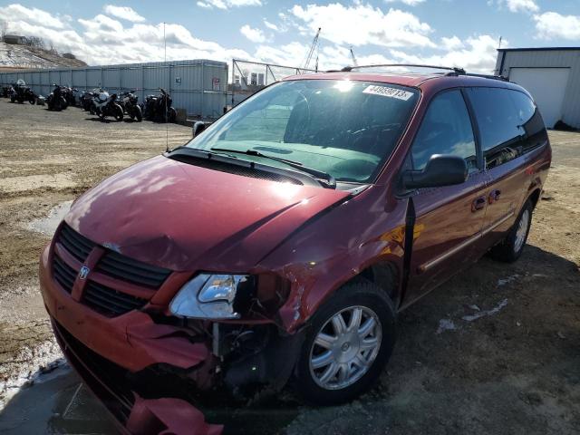 2A4GP54L86R809458 - 2006 CHRYSLER TOWN & COU TOURING RED photo 1