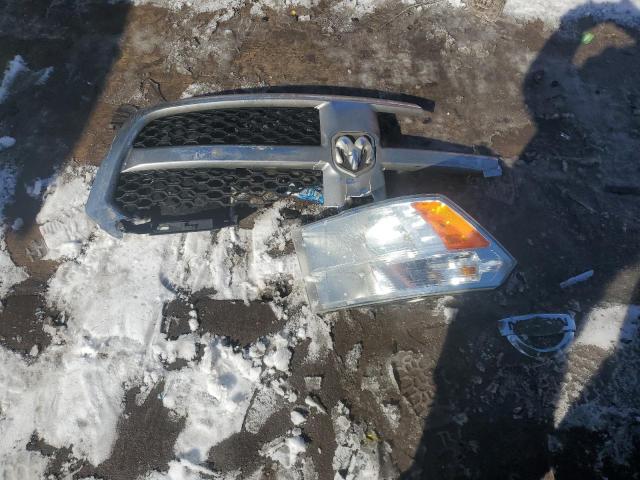 1C6RR7FTXGS381532 - 2016 RAM 1500 ST WHITE photo 12