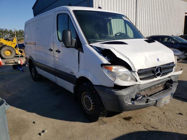 WD3PE7CC0C5640810 - 2012 MERCEDES-BENZ SPRINTER 2500 WHITE photo 4