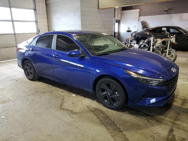 KMHLM4AJ0NU013357 - 2022 HYUNDAI ELANTRA BLUE BLUE photo 4