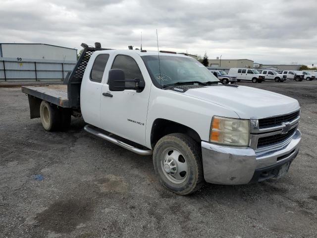 1GBJC79639E130984 - 2009 CHEVROLET SILVERADO C3500 WHITE photo 4