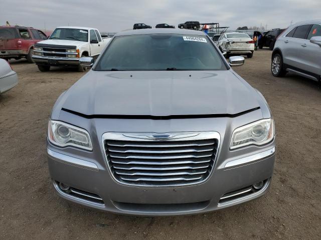 2C3CCAKT8DH667065 - 2013 CHRYSLER 300C SILVER photo 5