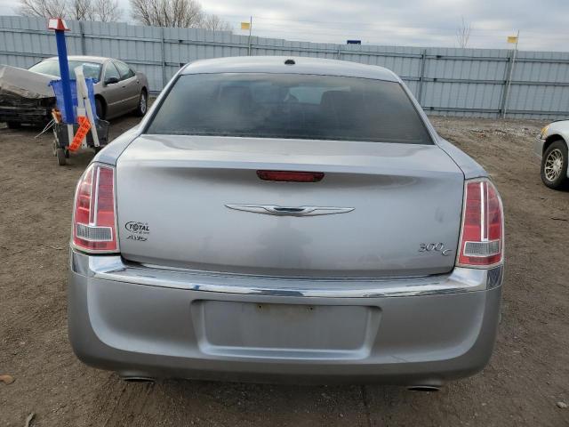 2C3CCAKT8DH667065 - 2013 CHRYSLER 300C SILVER photo 6