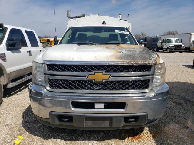 1GB3CZCG6CF200825 - 2012 CHEVROLET SILVERADO C3500 WHITE photo 5