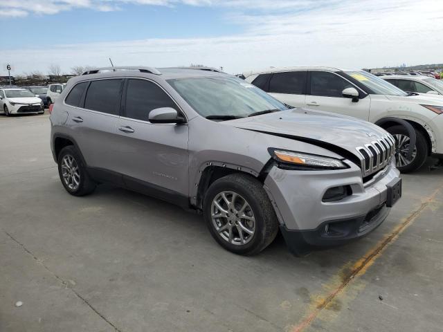 1C4PJLLB4JD621696 - 2018 JEEP CHEROKEE LATITUDE PLUS SILVER photo 4