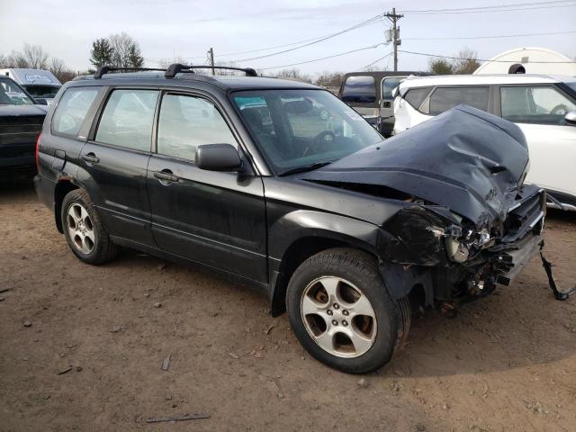 JF1SG65654H705605 - 2004 SUBARU FORESTER 2.5XS შავი ფოტო 4