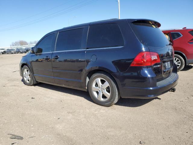 2V4RW3DG3BR642032 - 2011 VOLKSWAGEN ROUTAN SE BLUE photo 2