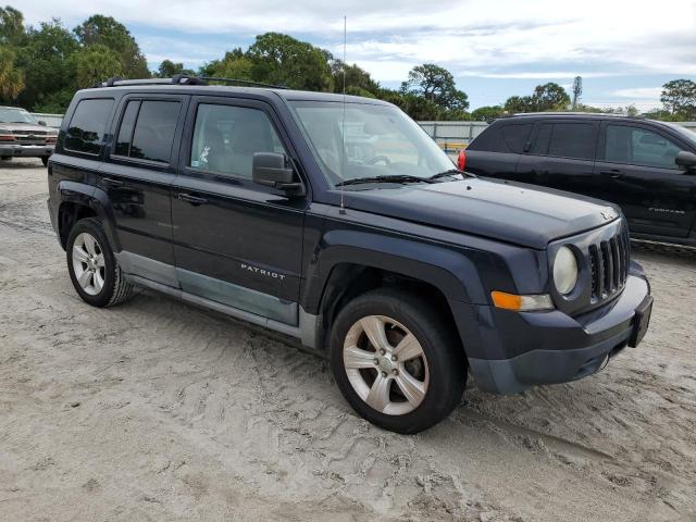 1J4NF4GB0BD129168 - 2011 JEEP PATRIOT LATITUDE BLACK photo 4