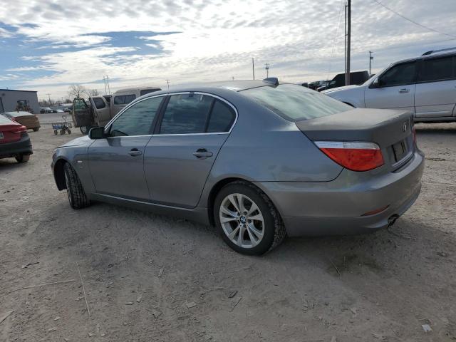 WBANV93569C136015 - 2009 BMW 535 XI GRAY photo 2