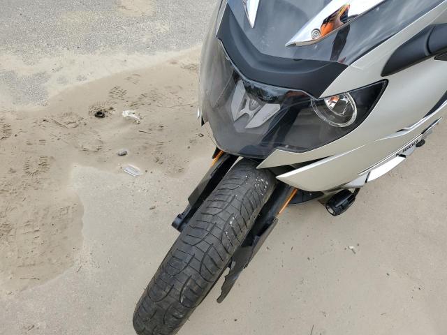 WB1061204CZZ20826 - 2012 BMW K1600 GTL GRAY photo 9