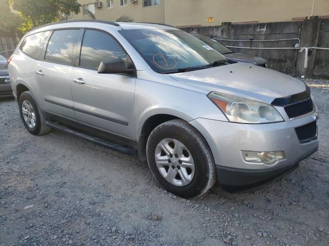 1GNKRFED7CJ248538 - 2012 CHEVROLET TRAVERSE LS SILVER photo 4