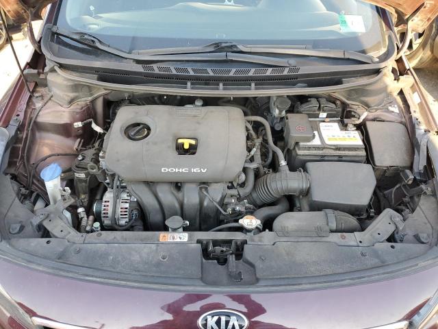 3KPFK4A77JE218792 - 2018 KIA FORTE LX BURGUNDY photo 11