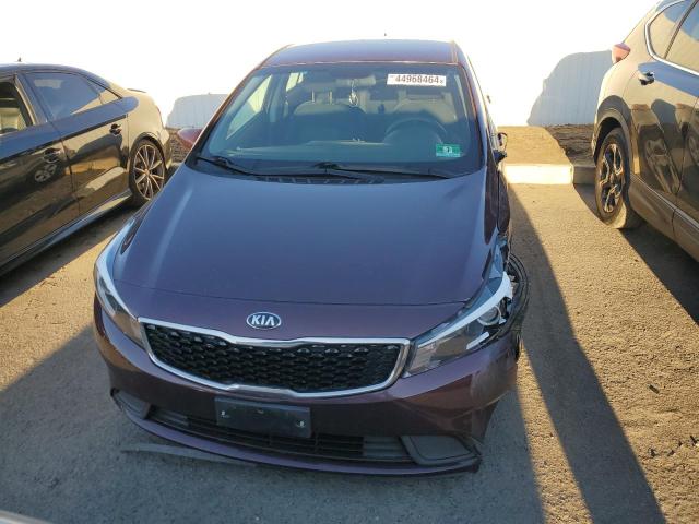 3KPFK4A77JE218792 - 2018 KIA FORTE LX BURGUNDY photo 5