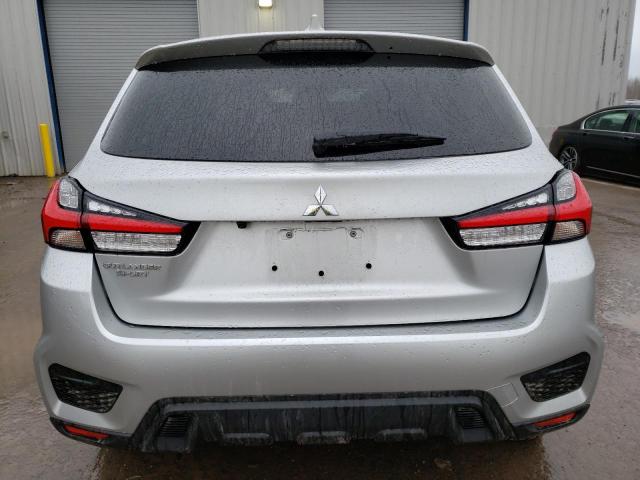 JA4APUAU3NU015661 - 2022 MITSUBISHI OUTLANDER ES SILVER photo 6