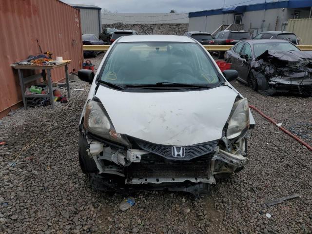 JHMGE8H30BC008709 - 2011 HONDA FIT WHITE photo 5