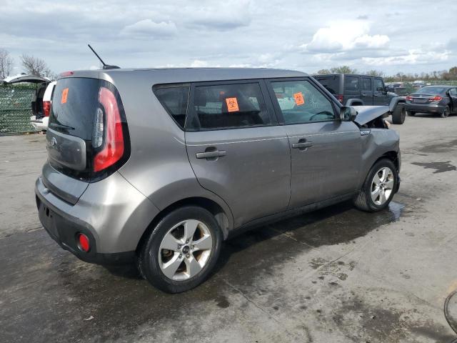 KNDJN2A22J7506004 - 2018 KIA SOUL GRAY photo 3