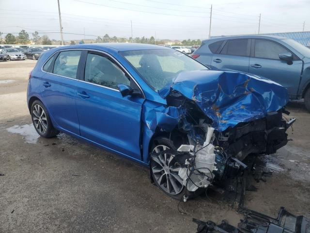 KMHH35LE7JU025823 - 2018 HYUNDAI ELANTRA GT BLUE photo 4