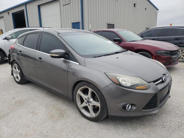 1FADP3N27EL281217 - 2014 FORD FOCUS TITANIUM GRAY photo 4