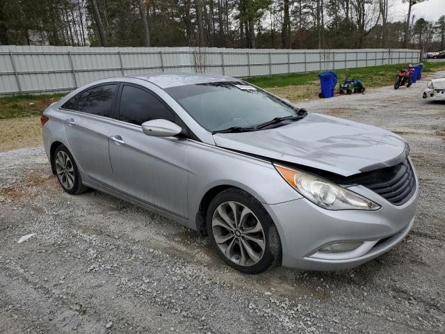 5NPEC4AB5DH787279 - 2013 HYUNDAI SONATA SE SILVER photo 4