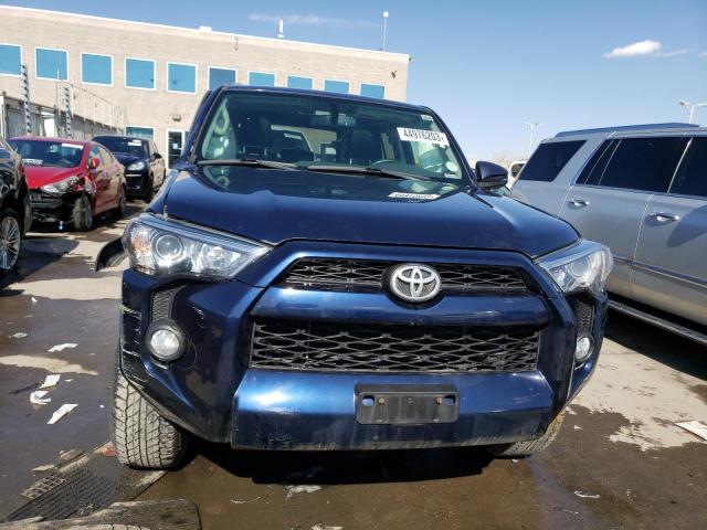 JTEBU5JR7H5424650 - 2017 TOYOTA 4RUNNER SR5/SR5 PREMIUM 蓝色 照片 5