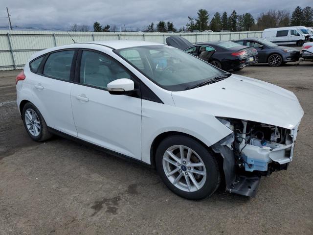 1FADP3K29HL259793 - 2017 FORD FOCUS SE WHITE photo 4