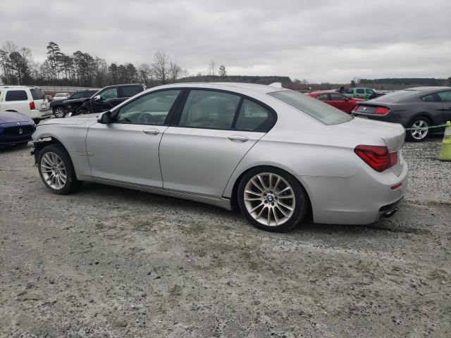 WBAYA8C52DD227773 - 2013 BMW 750 I SILVER photo 2