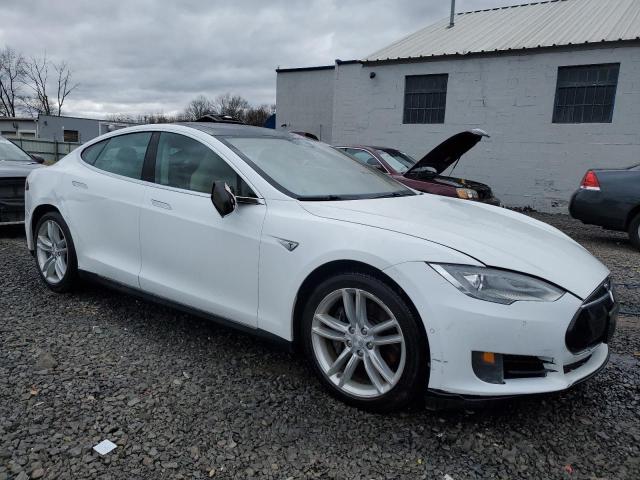 5YJSA1E23FF117345 - 2015 TESLA MODEL S თეთრი ფოტო 4