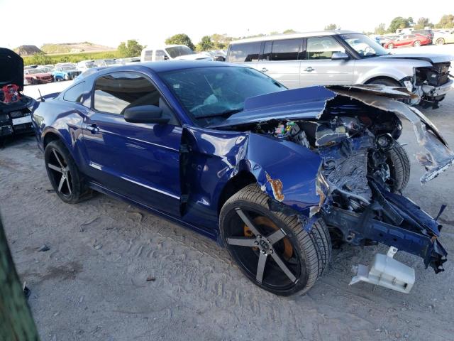 1ZVBP8AM2D5281213 - 2013 FORD MUSTANG BLUE photo 4