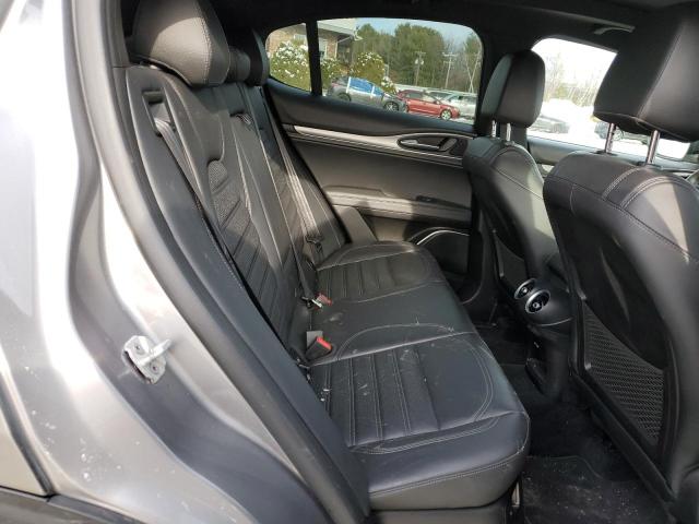 ZASPAKBN0K7C56849 - 2019 ALFA ROMEO STELVIO TI GRAY photo 11
