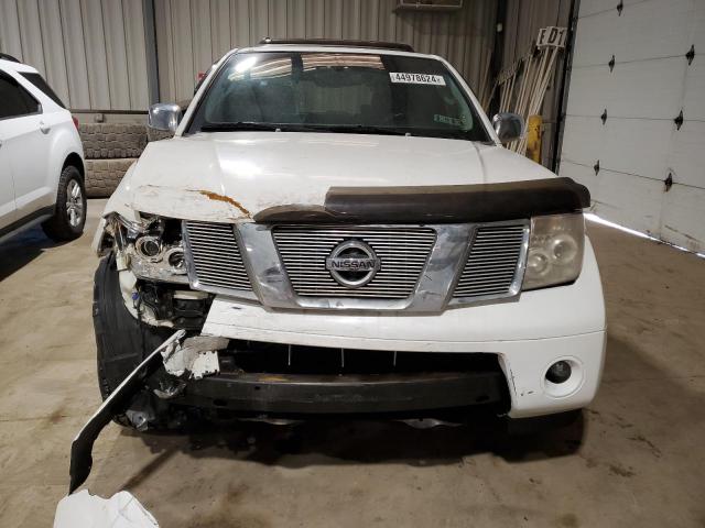 5N1AR18W15C788944 - 2005 NISSAN PATHFINDER LE WHITE photo 5