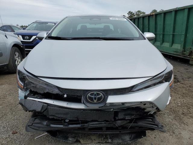 5YFB4MDE5PP048460 - 2023 TOYOTA COROLLA LE SILVER photo 5