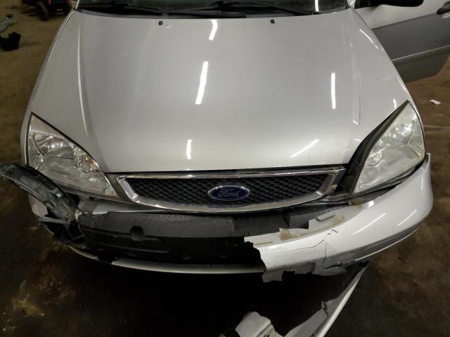 1FAFP36N56W147386 - 2006 FORD FOCUS ZXW SILVER photo 11