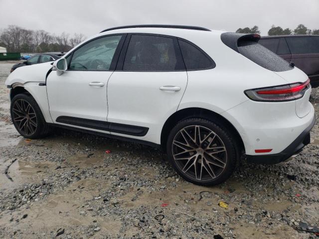 WP1AA2A54NLB05670 - 2022 PORSCHE MACAN WHITE photo 2