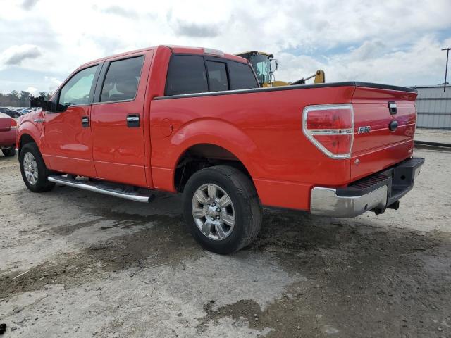 1FTFW1CF2BFC55666 - 2011 FORD F150 SUPERCREW RED photo 2