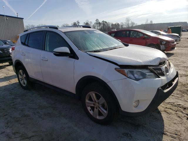 JTMWFREV4DD015830 - 2013 TOYOTA RAV4 XLE WHITE photo 4